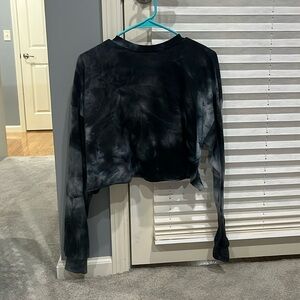 heart & hips cropped long sleeve top